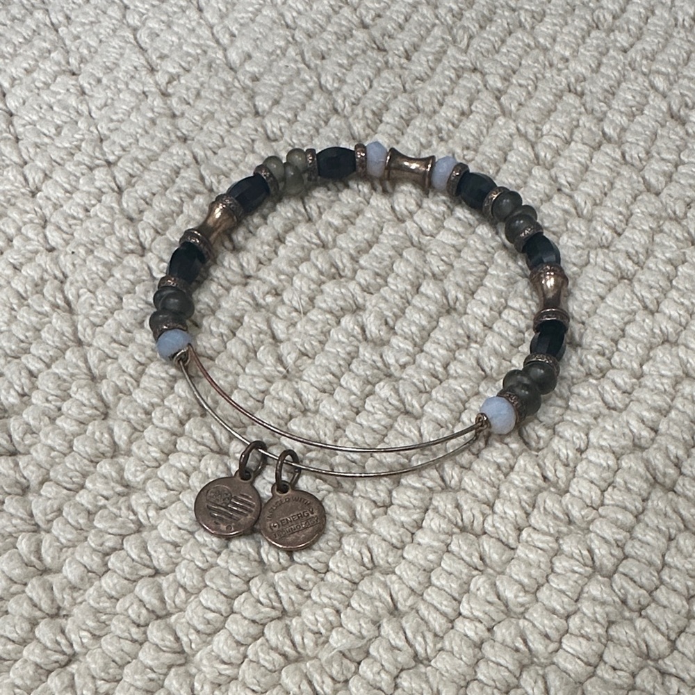 ❤️ 5/$25 Alex and And Chic Beaded Bracelet